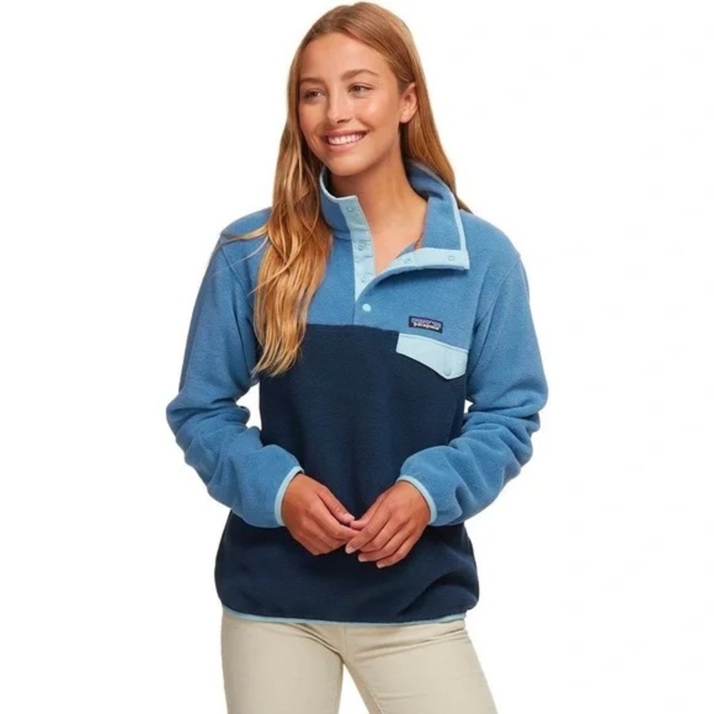 Patagonia Lightweight Synchilla® Snap-T® Pullover in New Navy w/Woolly Blue